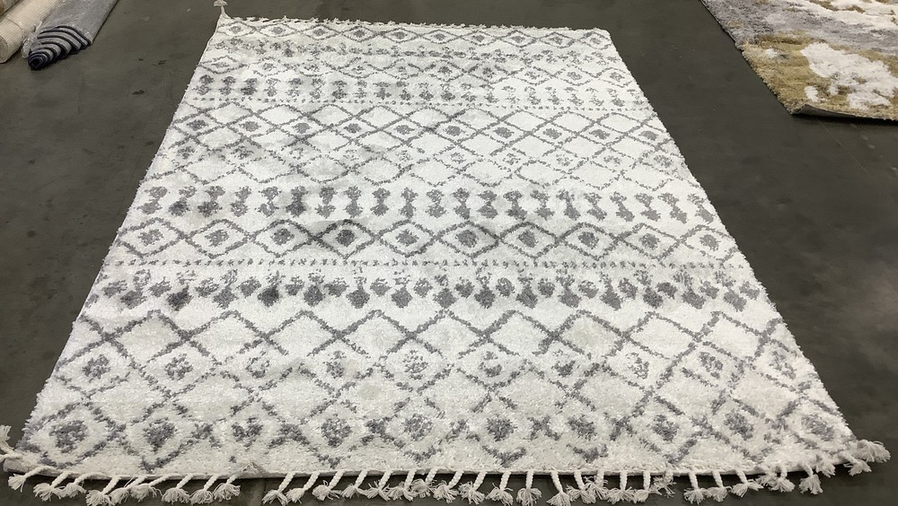 IVORY GREY 6'-7" x 9'-0" Damaged Binding Rug, Reduced Price 1172684309 BFG516J-6