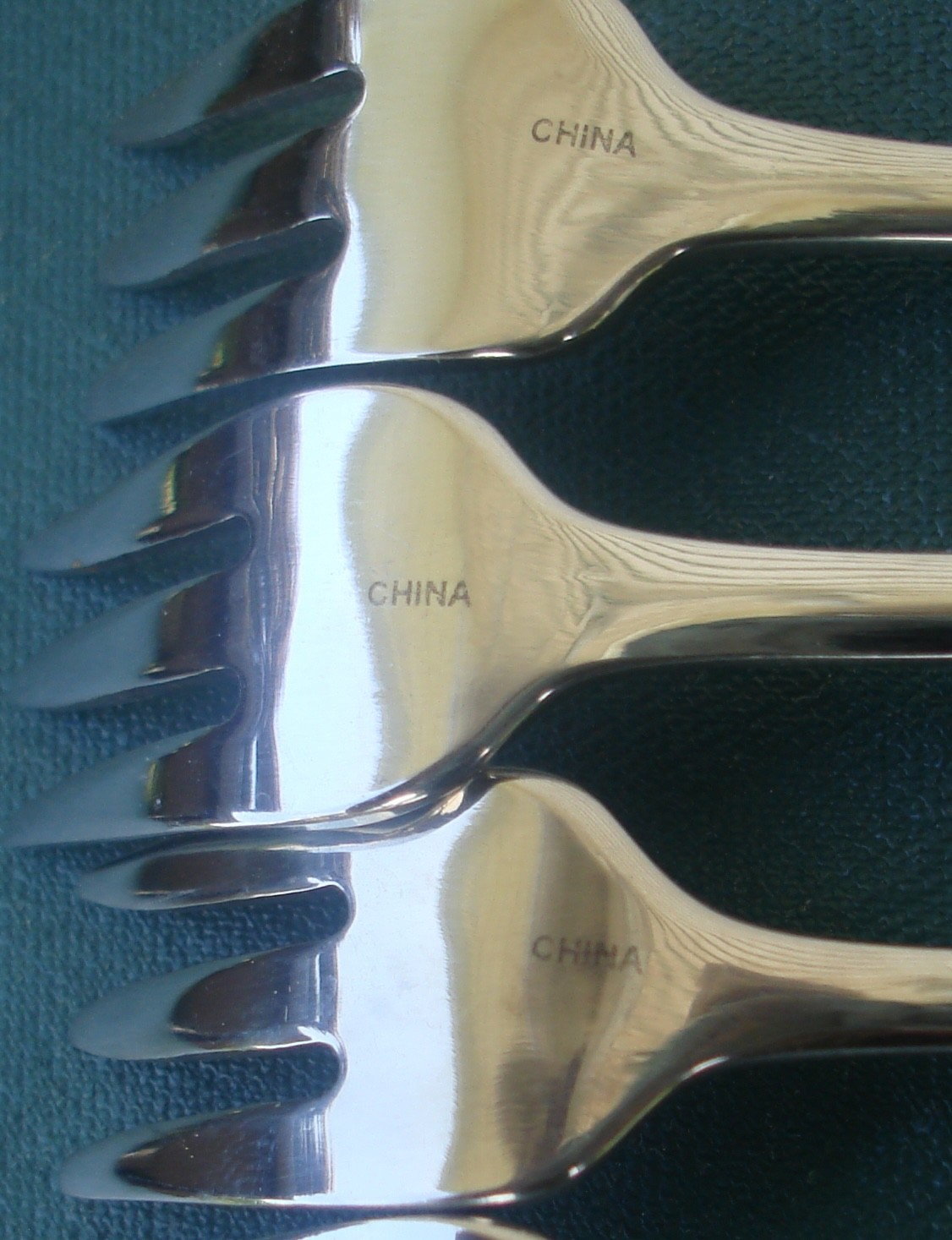 8 Gorham MEREDITH 5 1/2" Cocktail Forks 18/8 Stainless Back Handle Ridge China gallery