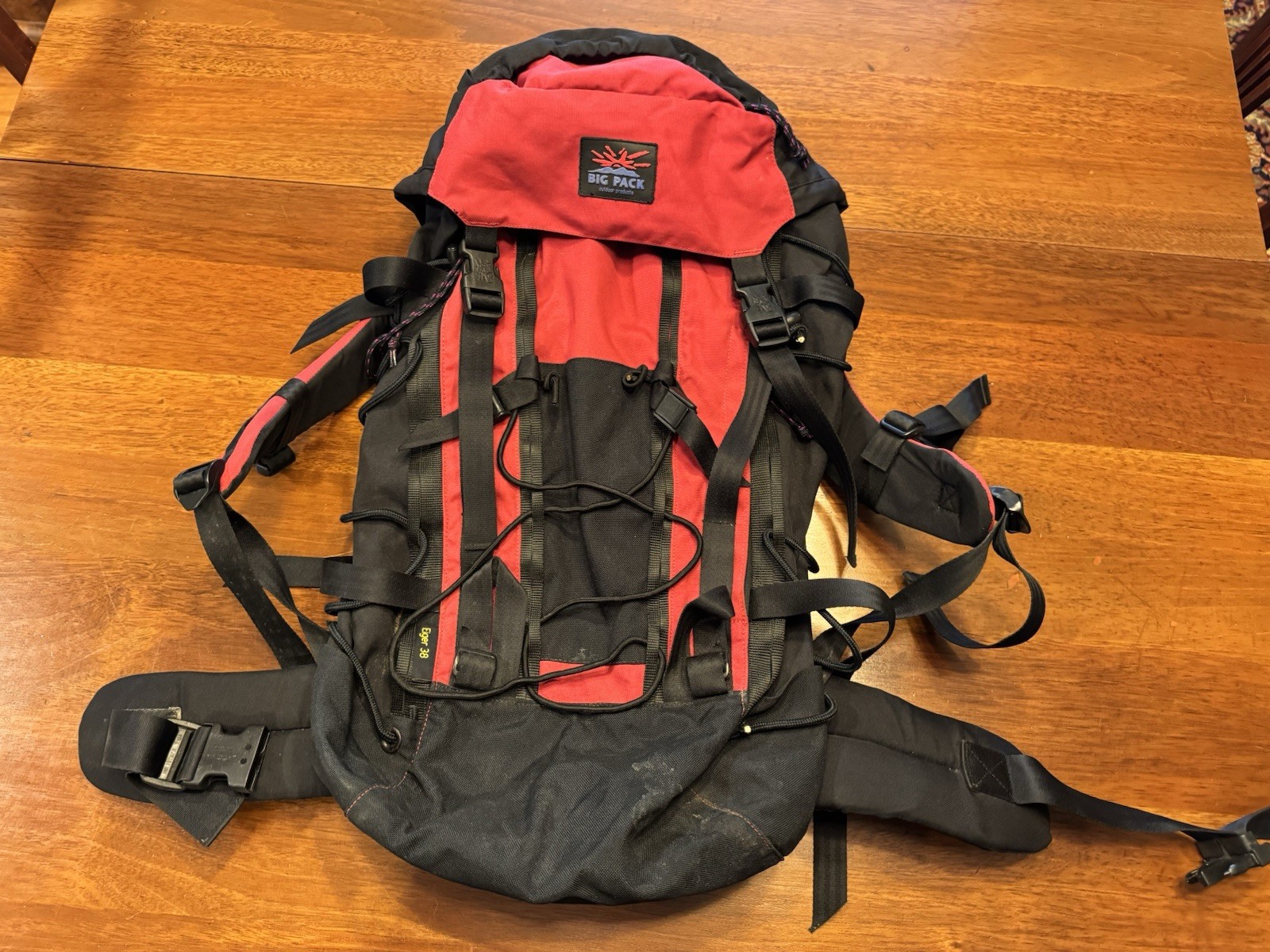 Eiger 38 Backpack Big Pack Red Soft Frame  2