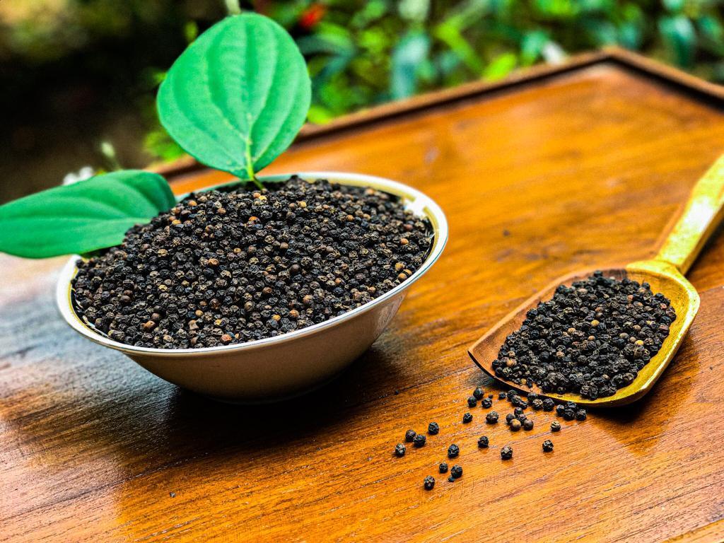 High quality ceylon Black pepper 100% best product gallery