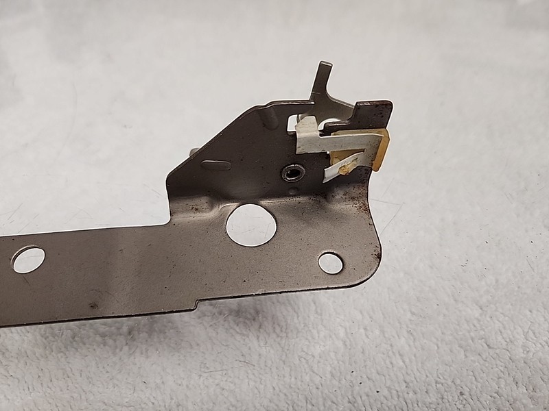 New Briggs And Stratton OEM Control Plate 298823 gallery