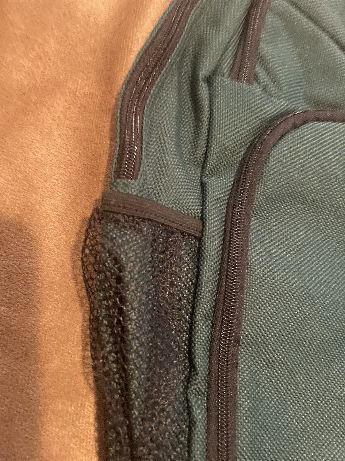 Embark Green Black Hiking Backpack Polyester Padded Mesh Side Pockets 17x13 4