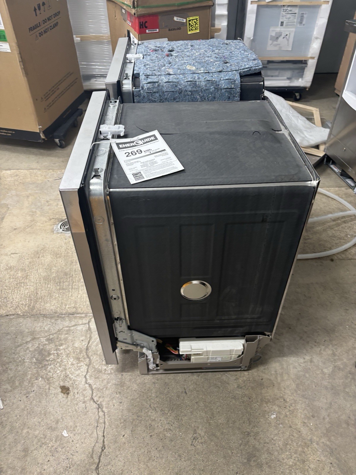 Bosch 500 Series SHP65CM5N 24" Fully Integrated BuiltIn Smart Dishwasher TWO gallery