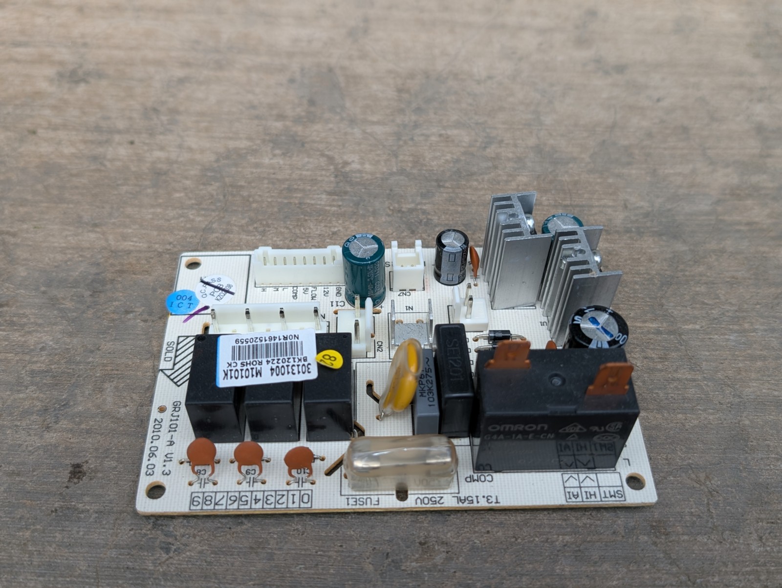 30131004 Dehumidifier Control Board M10101K BK120224 ROHS CK GRJ101-A gallery