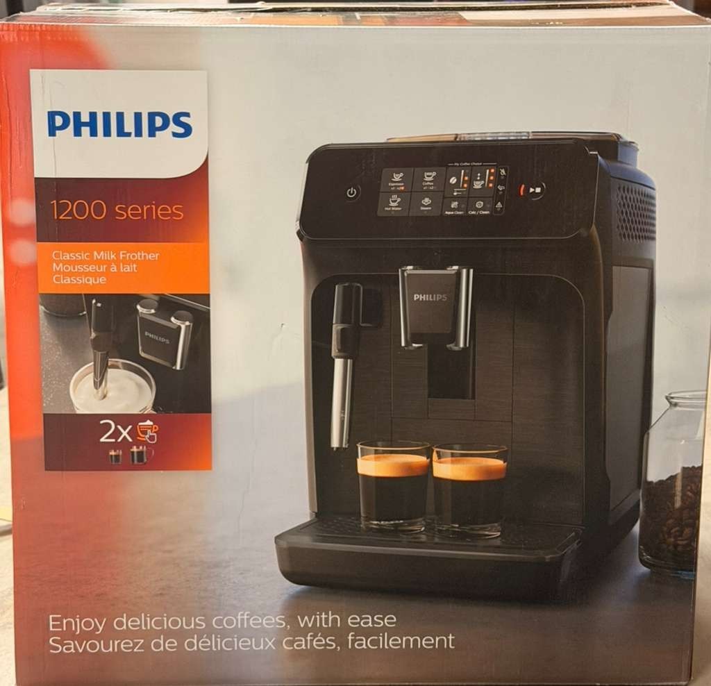 Philips 1200 Series Fully Automatic Espresso Machines w/ Milk Frother, EP1220/04 gallery