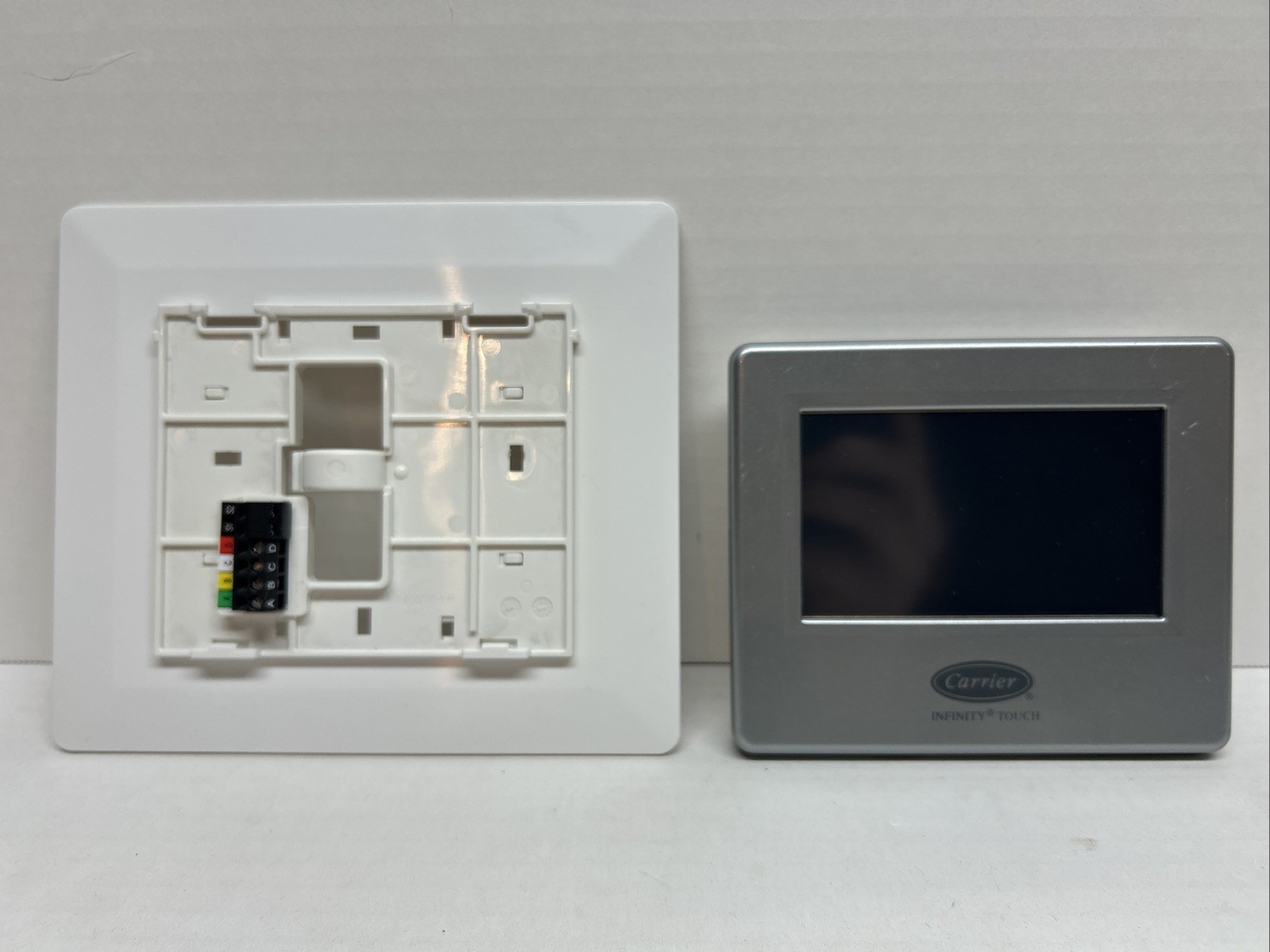 Carrier SYSTXCCITC01-A (Version 13.02) Infinity Touch Programmable Thermostat gallery