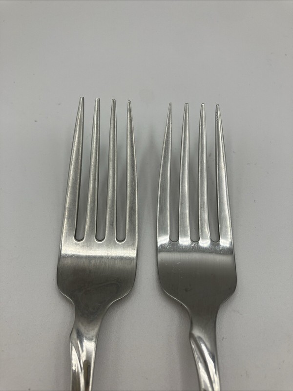 (2) Dinner Forks Oneida stainless Flight Reliance 7 3/8" Flatware gallery
