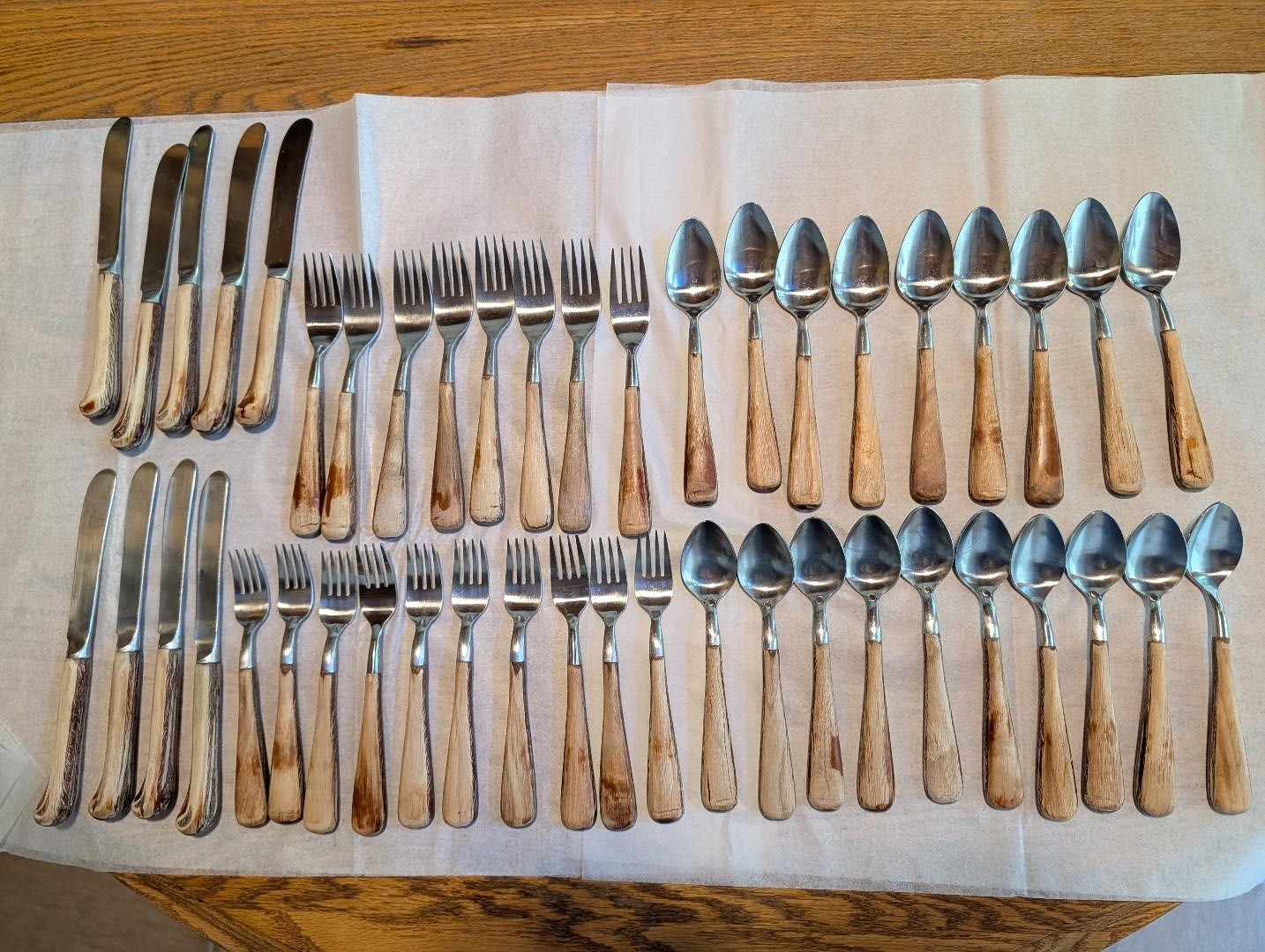 Trend Pacific ASPEN Flatware 46 pieces, 8 compete services, and extra pieces gallery