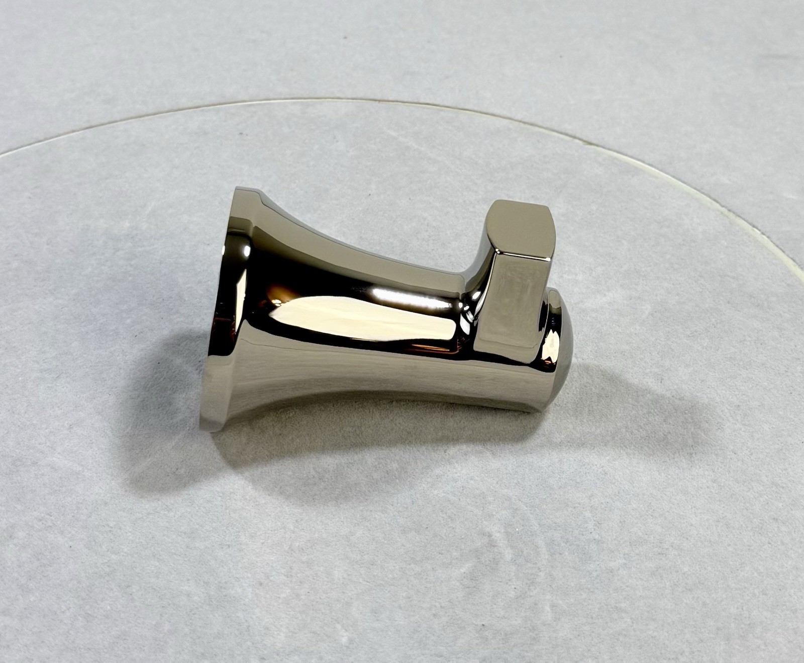 Kohler K-21956-SN Tempered Single Robe Hook in Vibrant Polished Nickel gallery