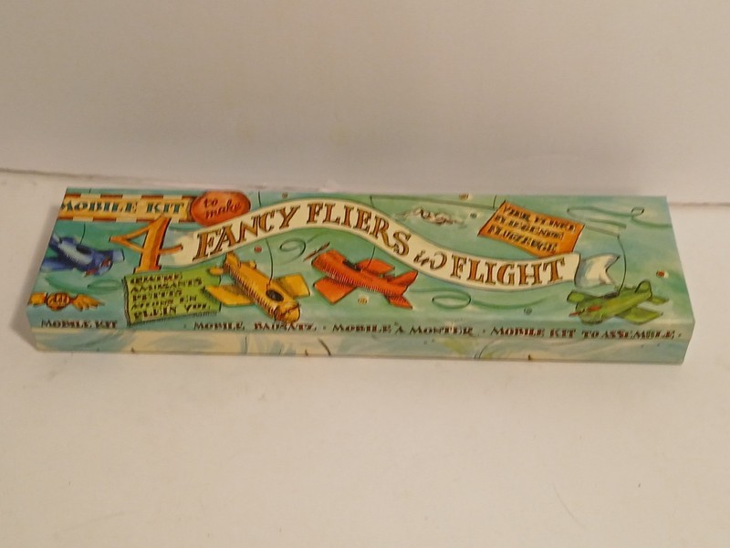 Authentic Models Mobile Kit to Assemble Fancy Fliers in Flight New w/o Tag gallery
