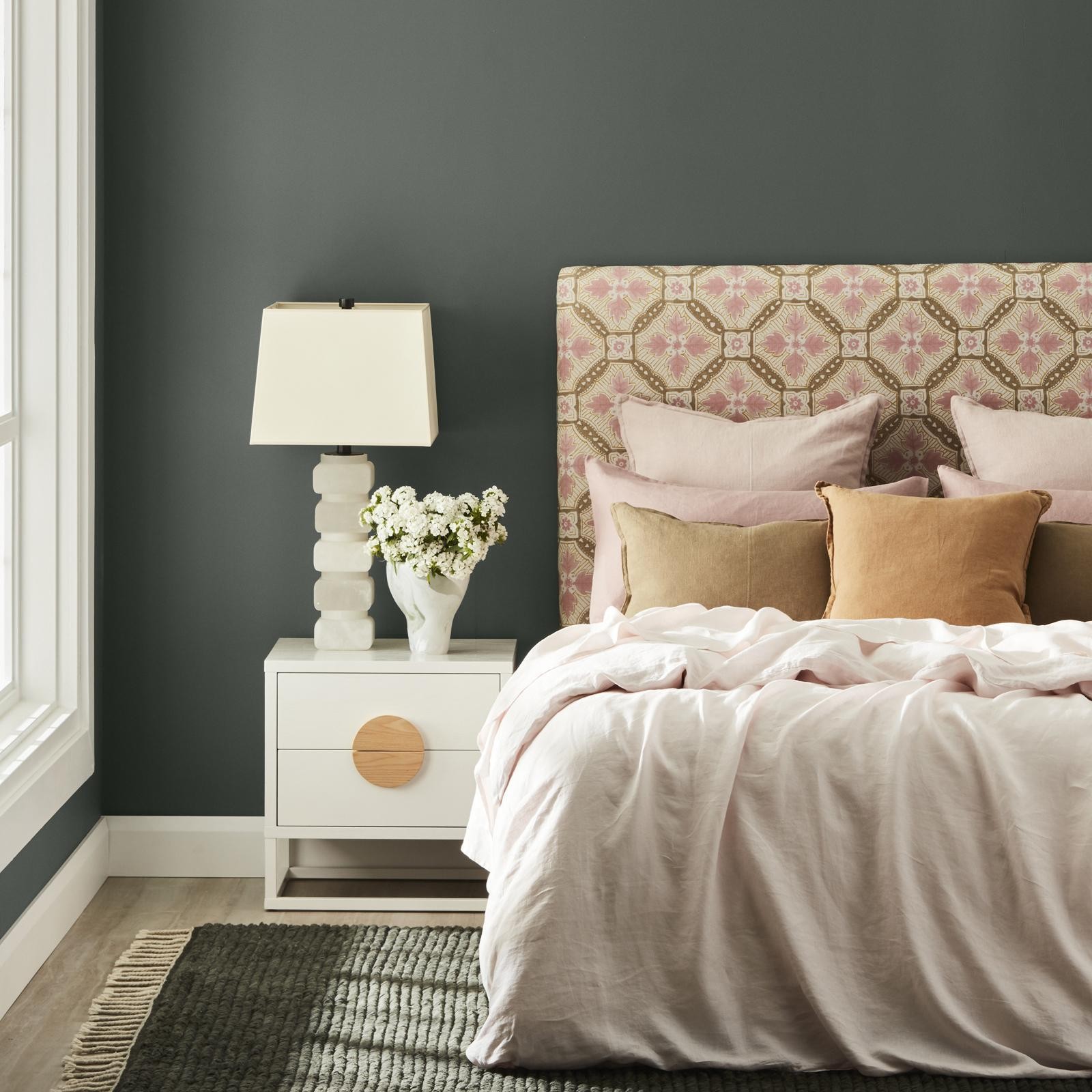 Porter's 2L Highlands Eggshell Finish Broadwall Washable Paint gallery