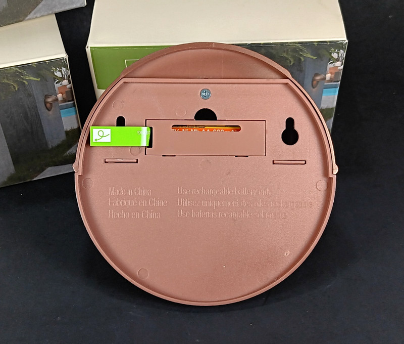Smith & Hawken Wall Mounted Solar Lights 5 Copper Tone Plastic Round Deck NEW gallery