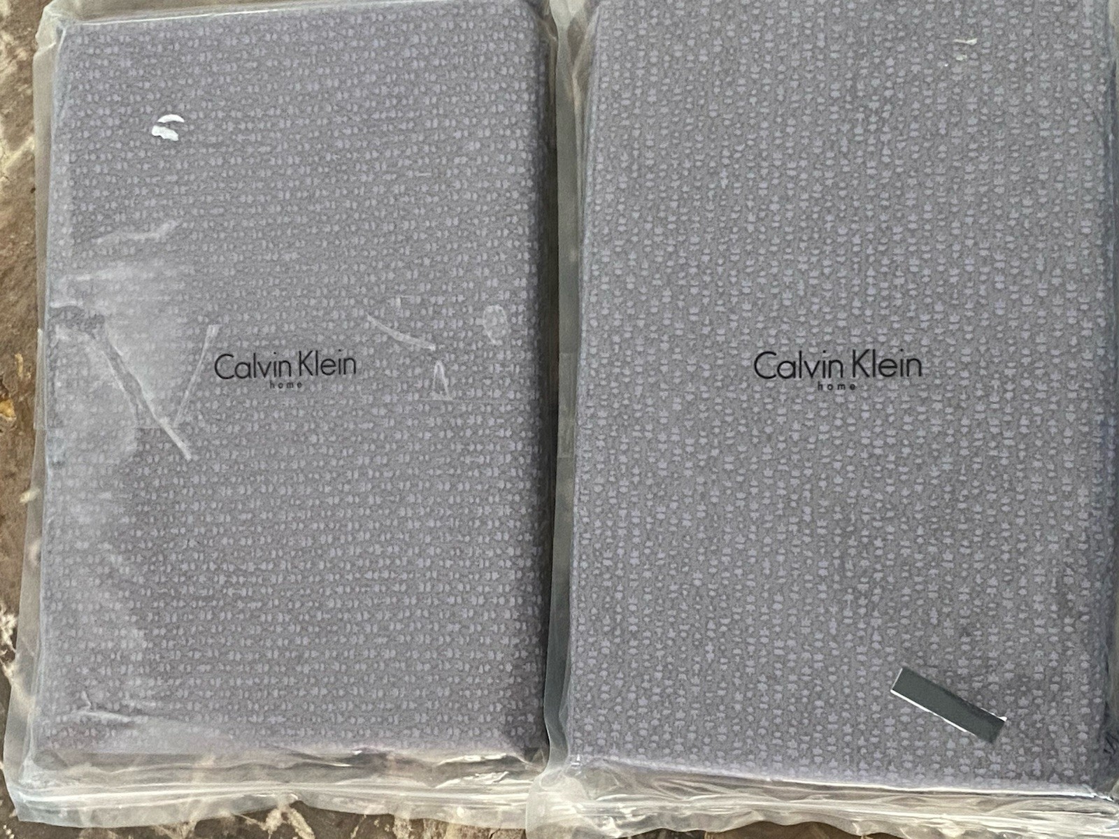 CALVIN KLEIN HOME NWT KING fitted & flat sheets 100% Cotton Percale Violet gallery