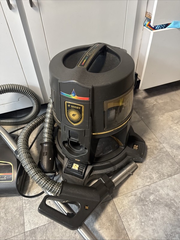 Rainbow E Series E2 Single Speed Vacuum Cleaner- Tested /Working gallery