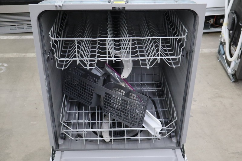 GE GDF460PGTWW 24" White Front Control Dishwasher NOB #161847 gallery