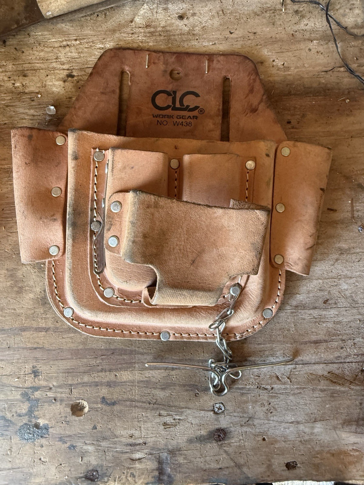 CLC W438 Leather Tool Pouch Brown Multiple Pockets Single Item Durable Organizer gallery