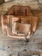 CLC W438 Leather Tool Pouch Brown Multiple Pockets Single Item Durable Organizer