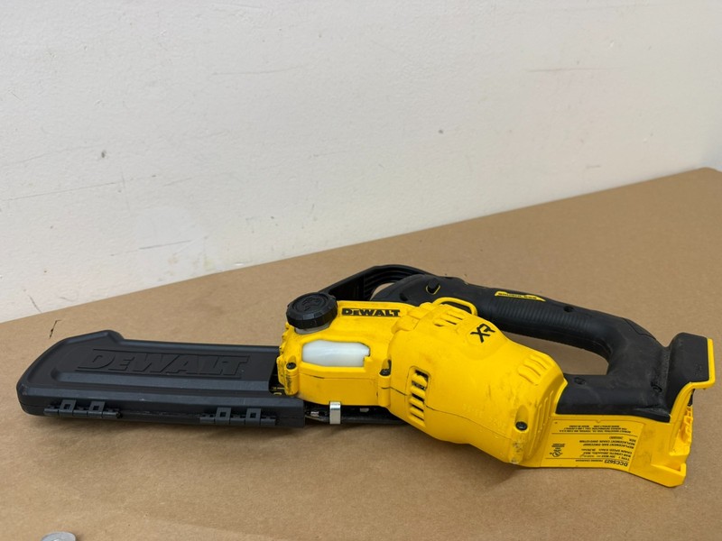 DEWALT DCCS623 20V MAX XR 8” Pruning Chainsaw (Tool Only) gallery
