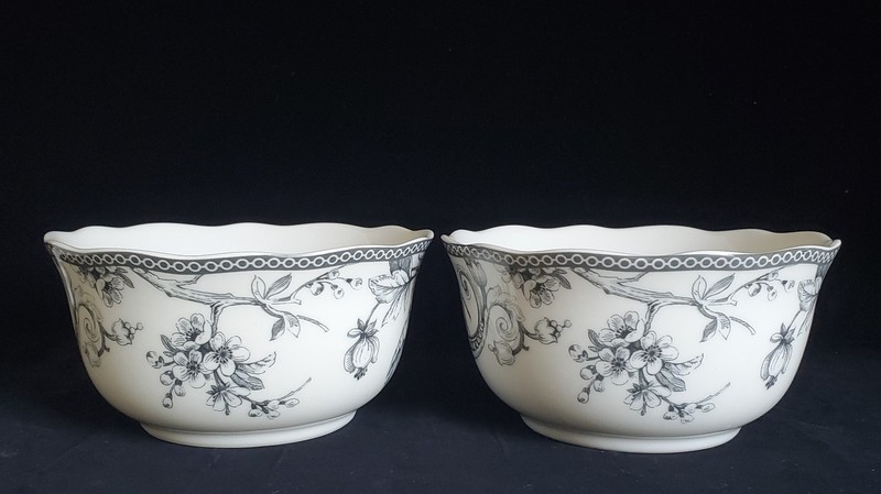 (6) 222 FIFTH ADELAIDE GREY & WHITE SOUP BOWLS, DINNER & SALAD PLATES INDONESIA gallery