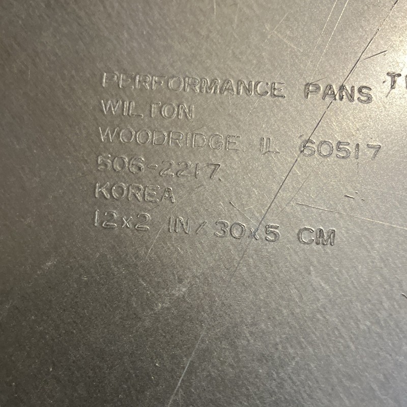 Wilton Magic Line Performance Pans gallery