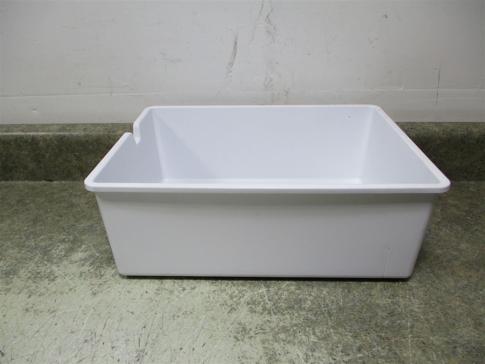 MIDEA REFRIGERATOR ICE CONTAINER SCRATCHES 14 3/4 X 11 1/4 PART # MRF29D6AST gallery