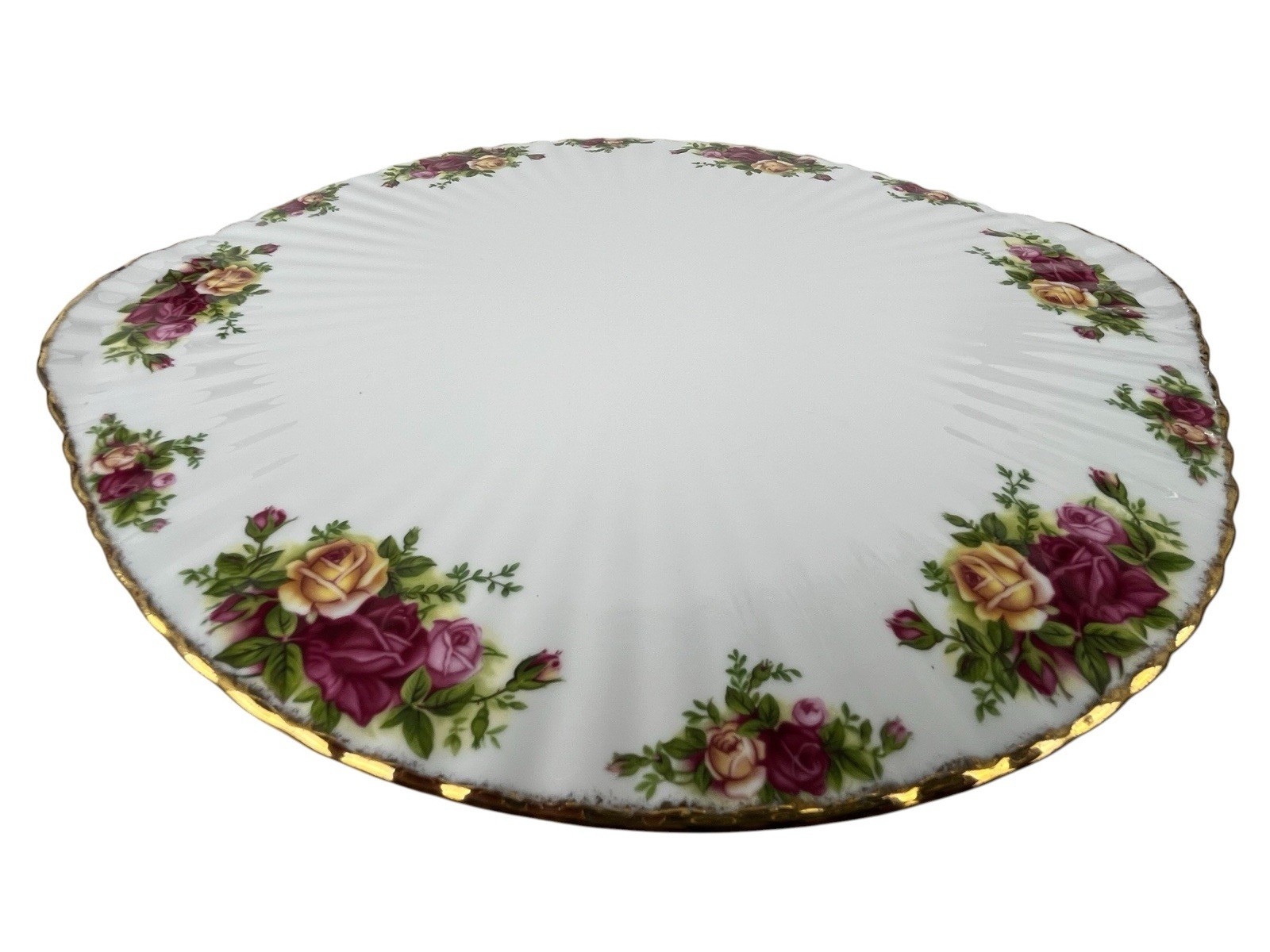 Royal Albert Old Country Roses 1962 Cake Plate Platter Bone China England Mint gallery