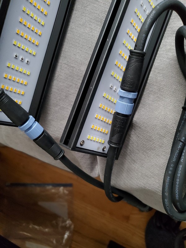 Migro Array 4 250W Grow Light - Lightly Used gallery