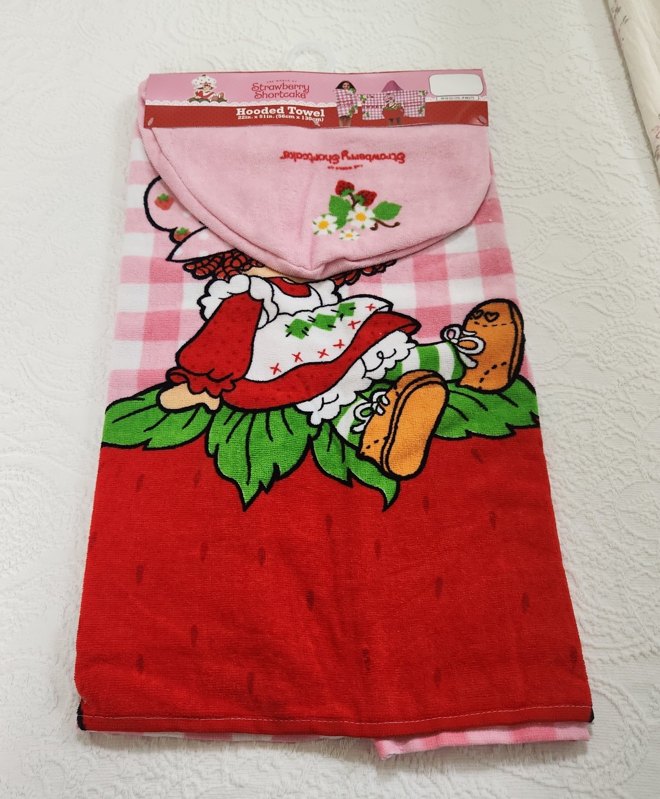 NWT STRAWBERRY SHORTCAKE 22"×51" HOODED 100% COTTON TOWEL gallery