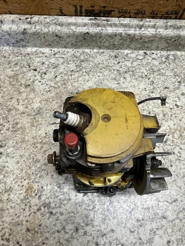 OEM Vintage McCulloch Chainsaw Engine, Untested, Unknown Model, Spins Freely gallery