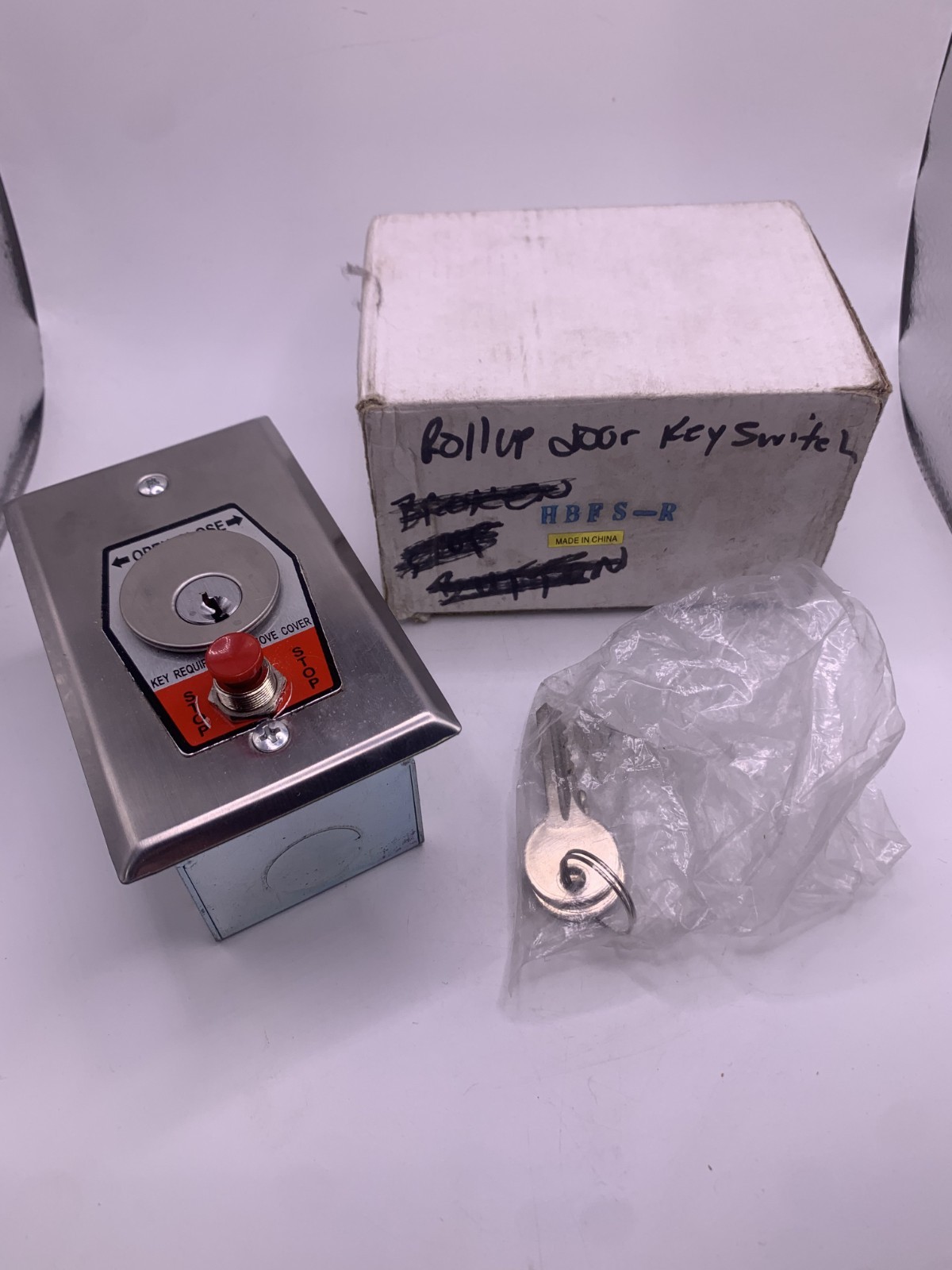 MMTC HBFS-R Key Switch, Single Gang Box, Standard Core & Stop Button, Flush gallery