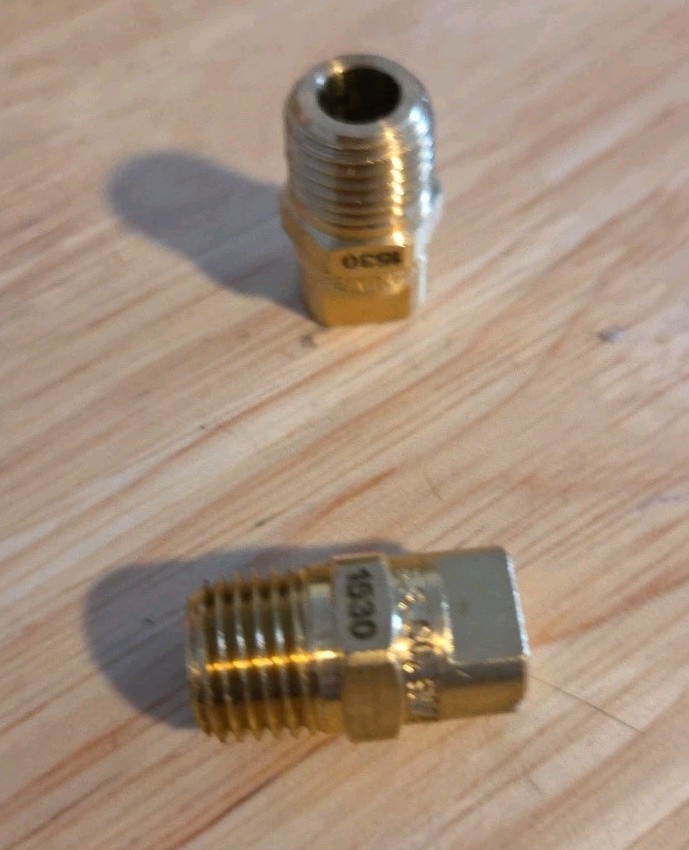 Spraying Systems 8110S1530 Brass Nozzle 1/4" Npt Angle 15° Orifice 30 (2 pc) gallery
