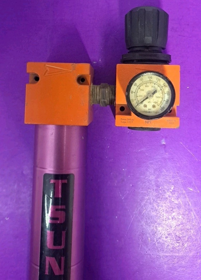 Tsunami Filtration Package - 1/2" Oil Coalescing Filter & Regulator (120 CFM) gallery