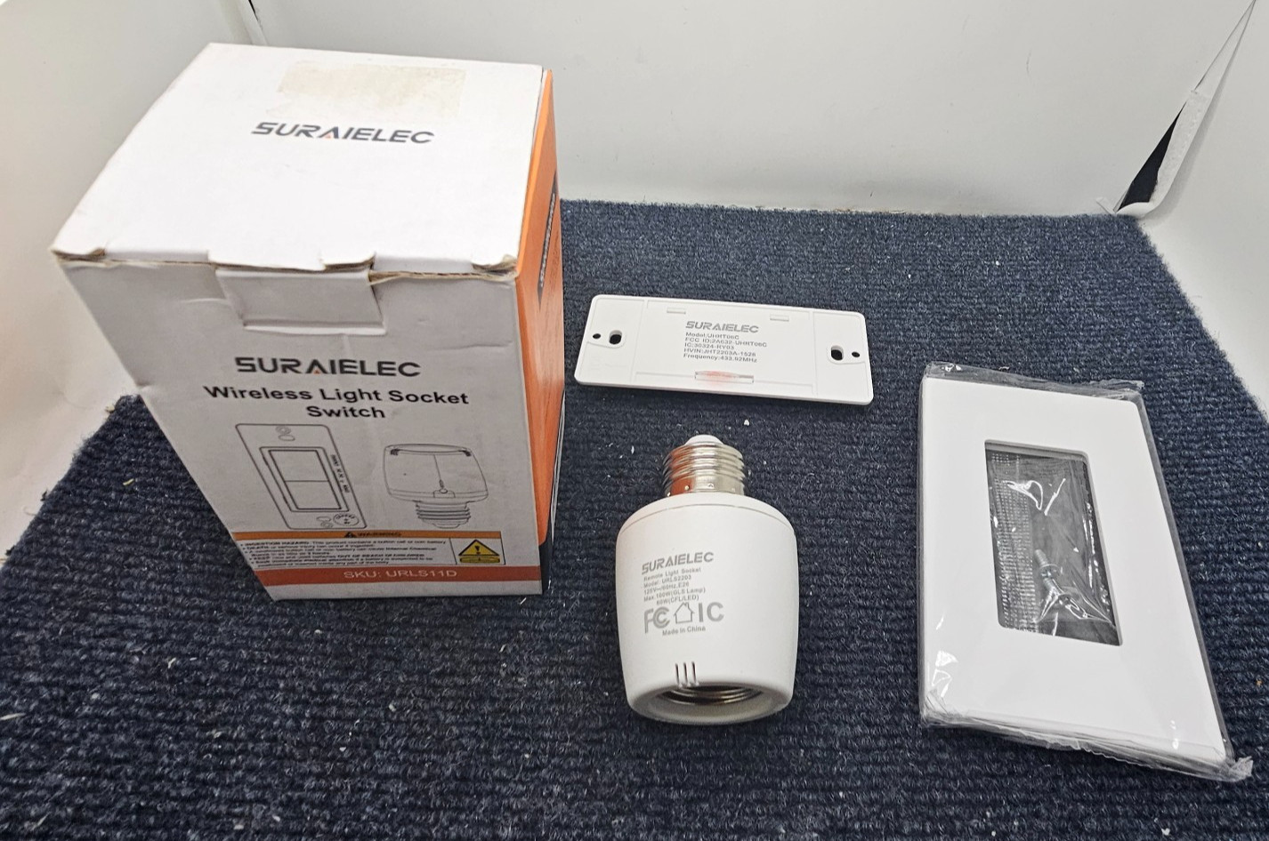 SURAIELEC UHRT06C: WIRELESS LIGHT SOCKET SWITCH 125VAC 60Hz 60W gallery