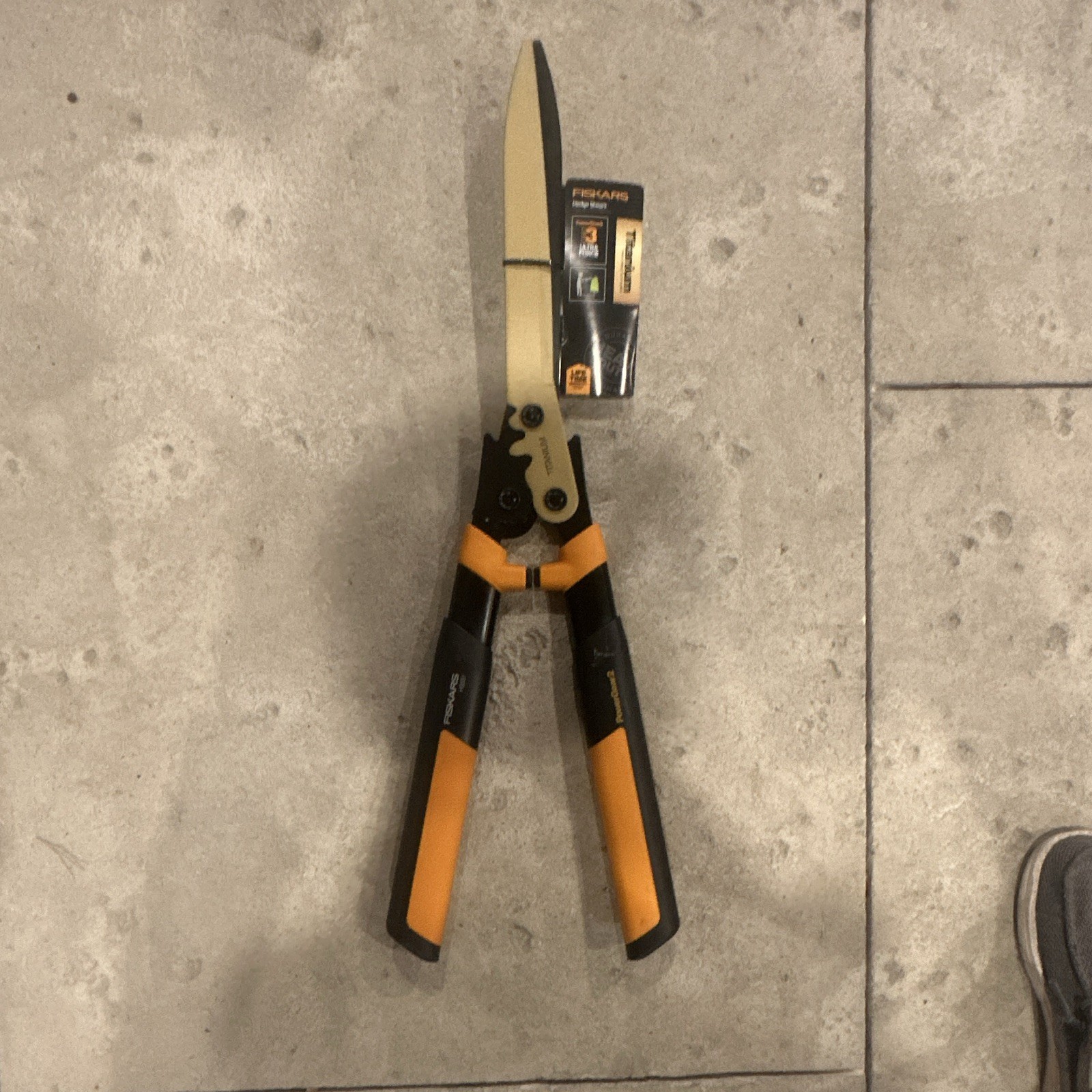 Fiskars PowerGear2 Hedge Shears 8in Steel Blade Long Soft Grip Handle gallery
