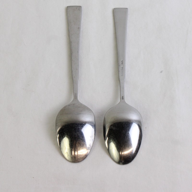 Lot of 2 Oneida Silver Purity Teaspoons 6.75 Inches 18/0 Stainless gallery