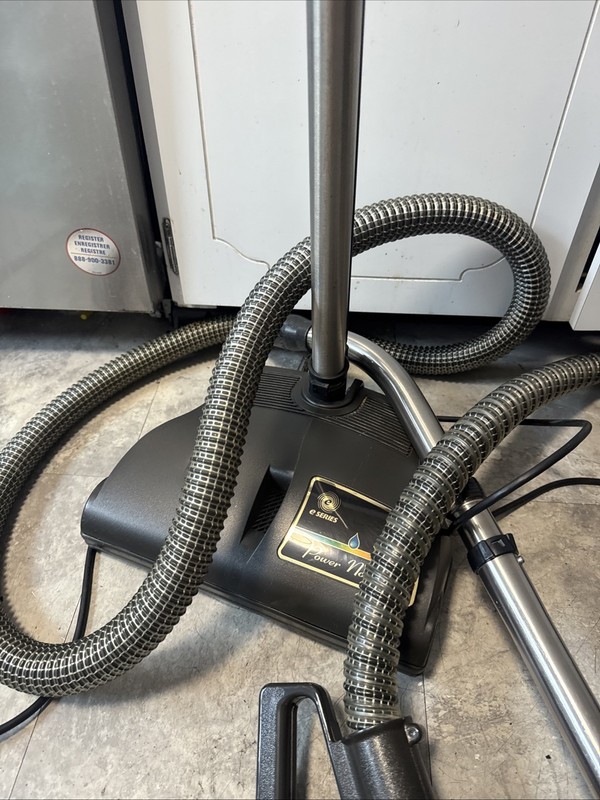 Rainbow E Series E2 Single Speed Vacuum Cleaner- Tested /Working gallery