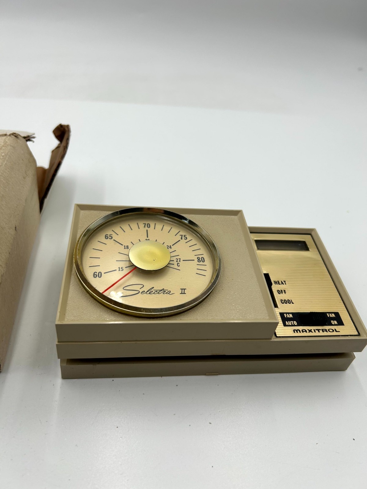 Vintage Maxitrol Selectra II Mechanical Thermostat Heat/Cool Off Wall Mounted gallery