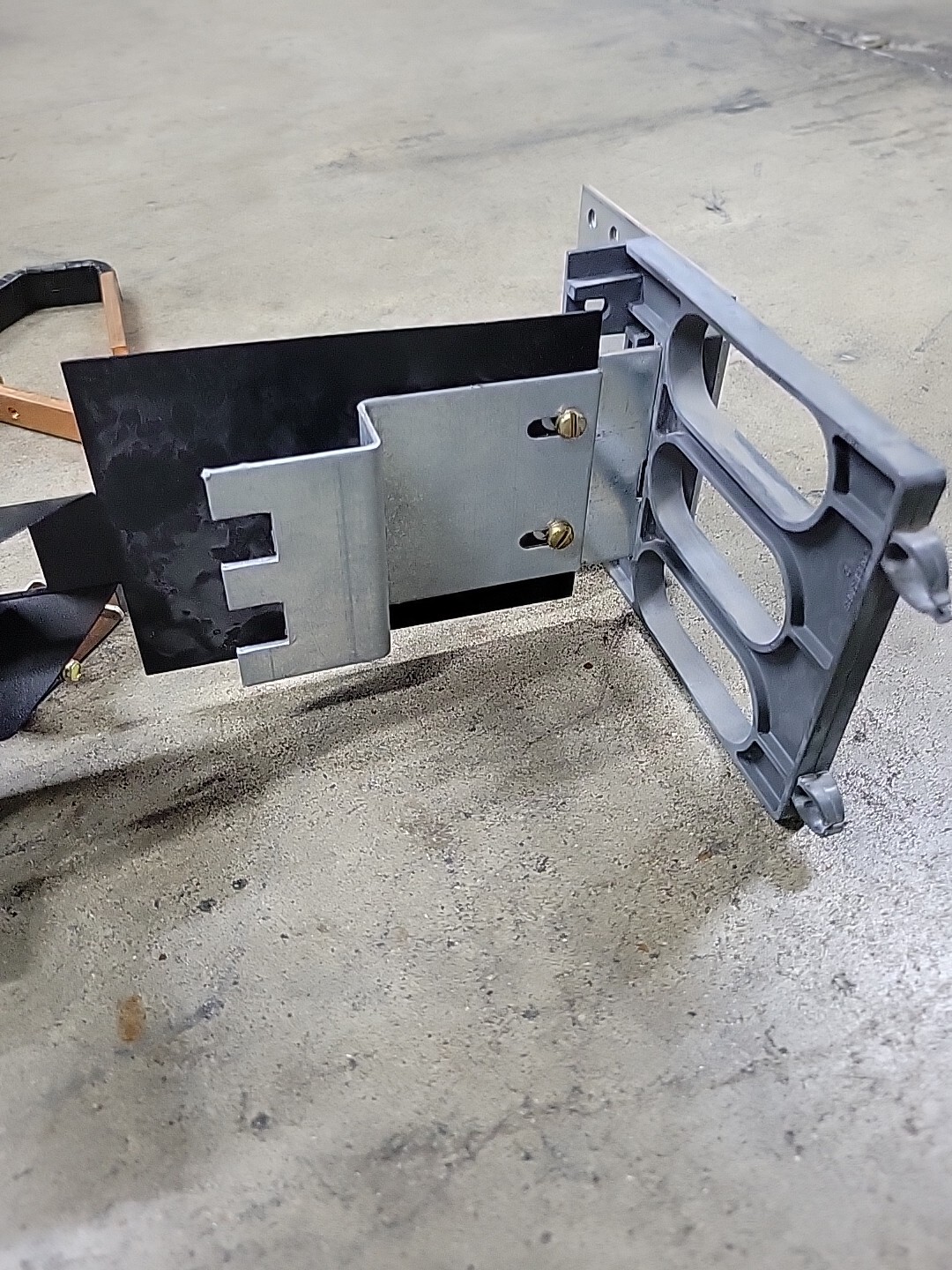 General Electric AMCB6EY Circuit Breaker Mounting Hardware AMCB6EY NO COVERS gallery