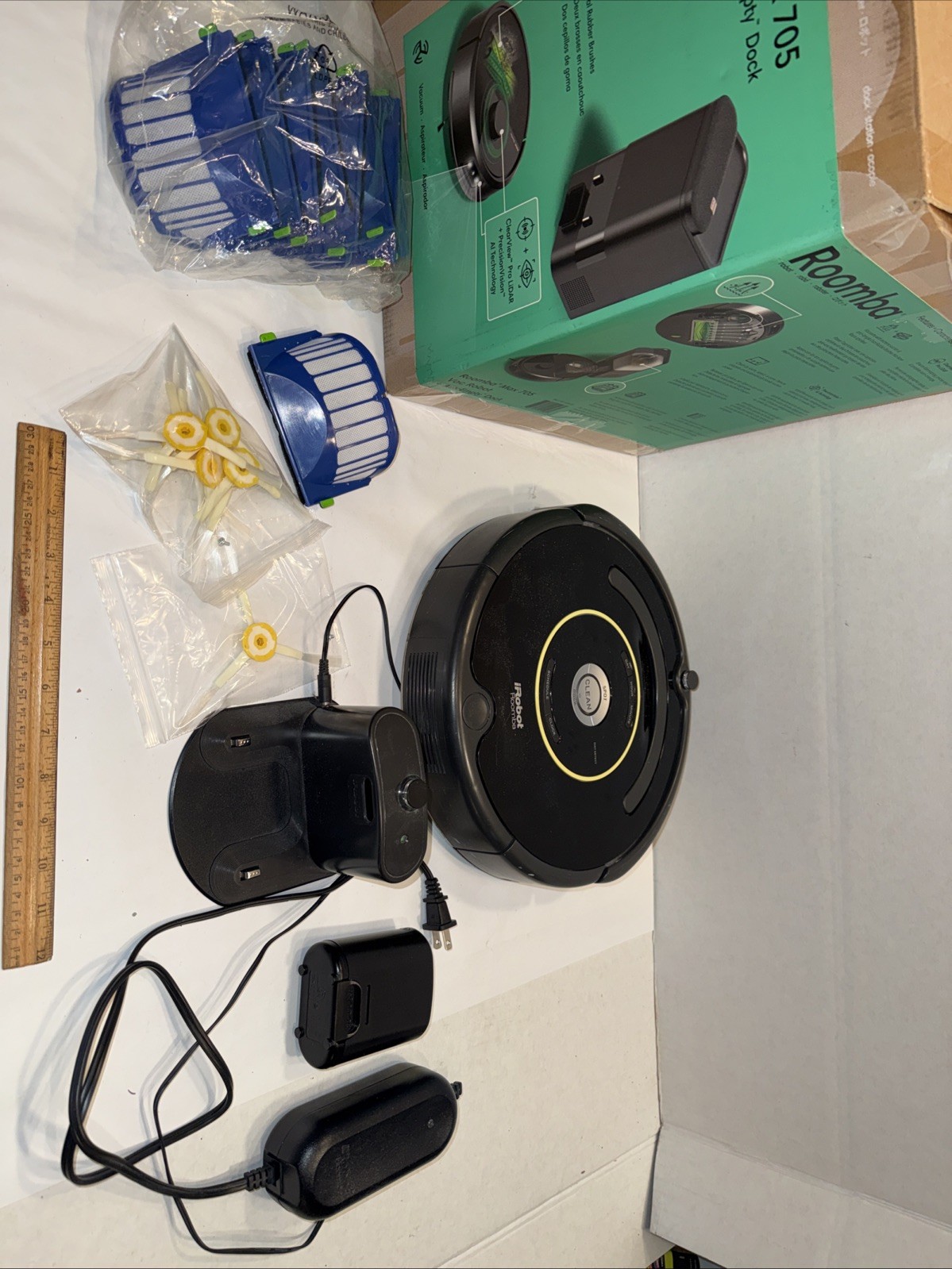 iRobot Roomba Max 705 Robot Vacuum - not complete gallery