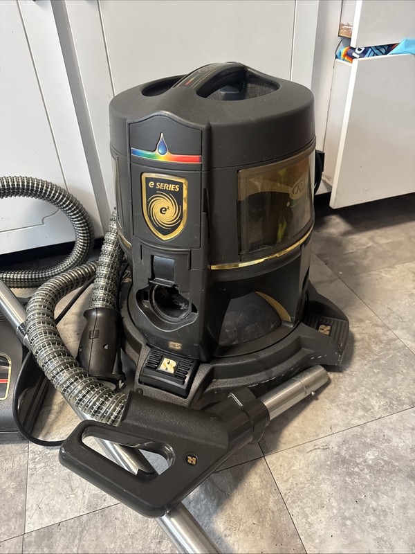 Rainbow E Series E2 Single Speed Vacuum Cleaner- Tested /Working gallery