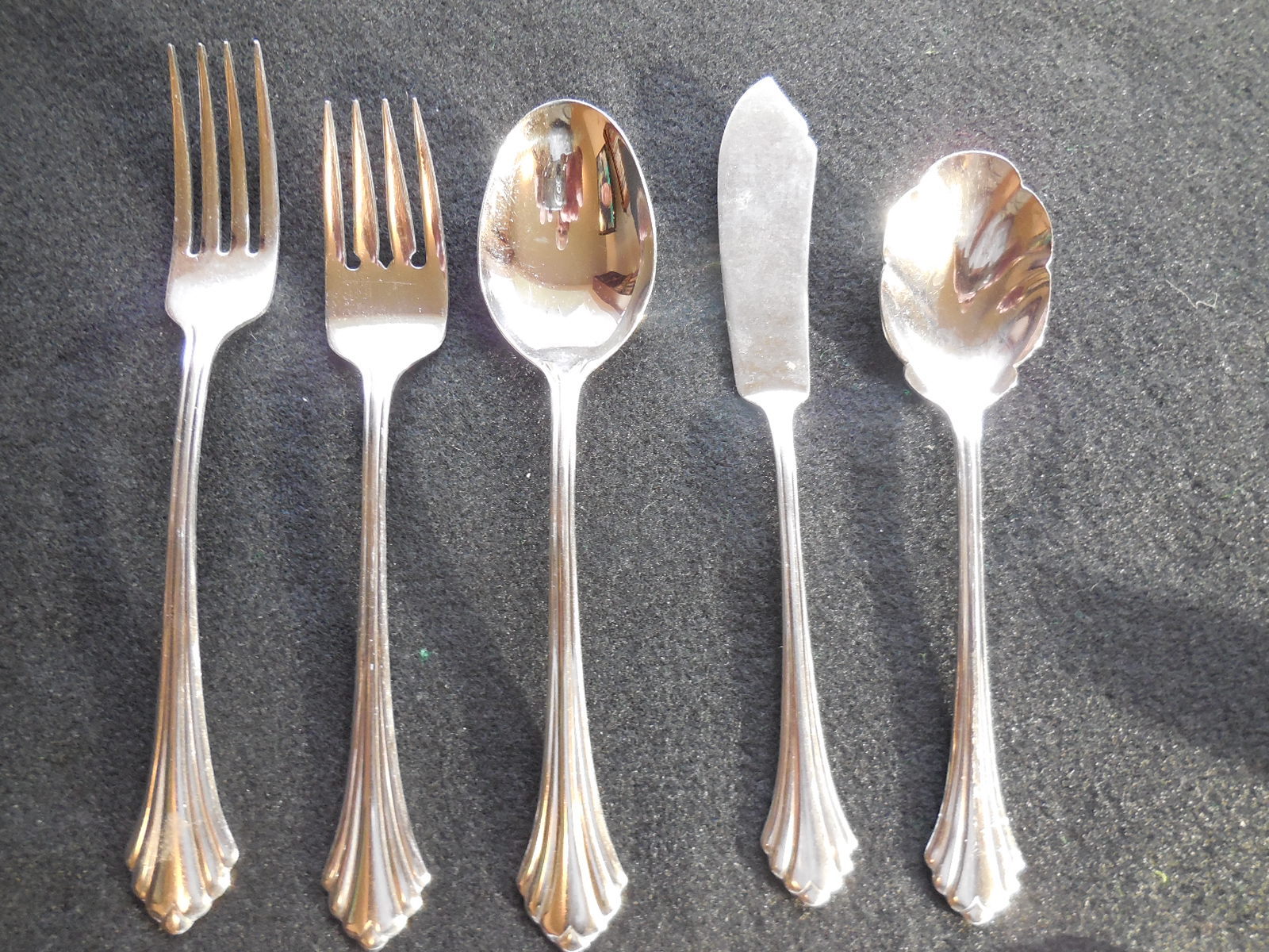 Bancroft Oneida dinner knives fork salad soup serving spoon sugar butter knife gallery
