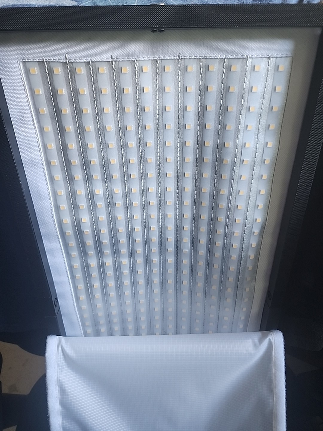 Collapsible LED Plant Growth Panel Light - 1 Foot X 2 Feet gallery