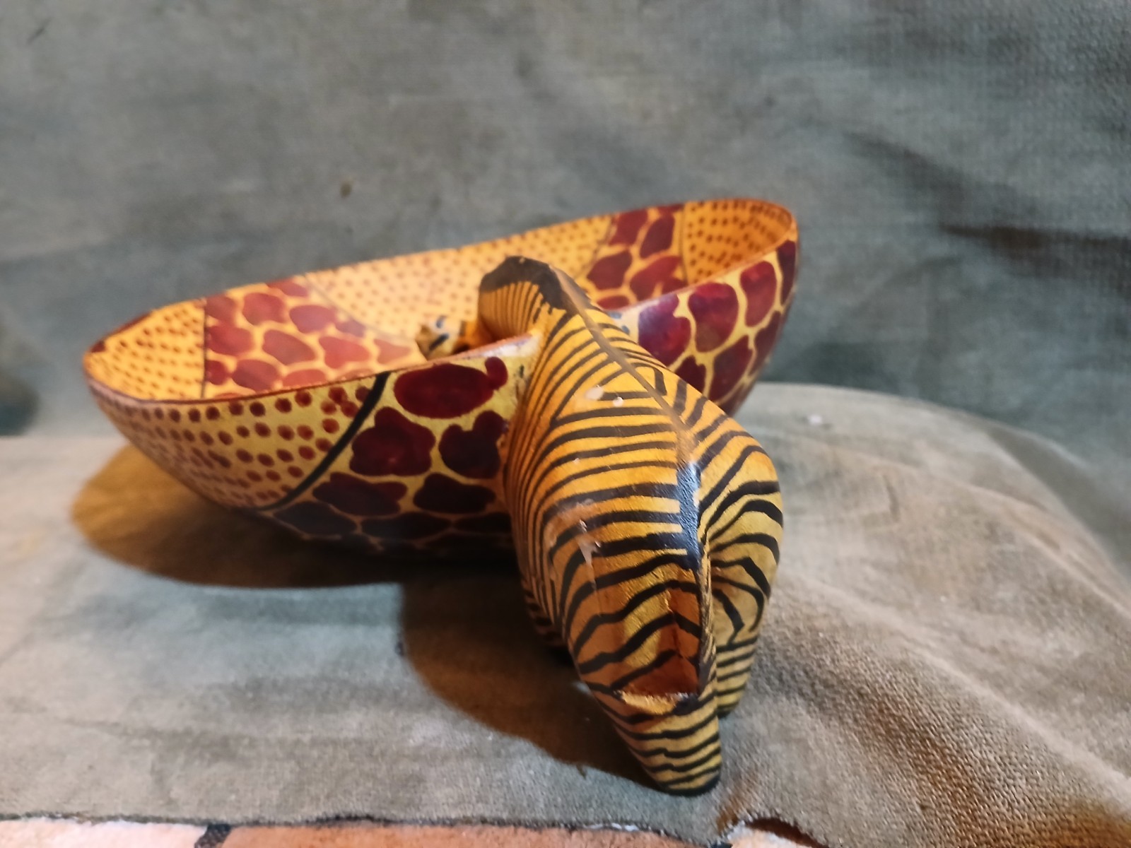 Handcrafted Animal-Themed Decorative Bowl gallery
