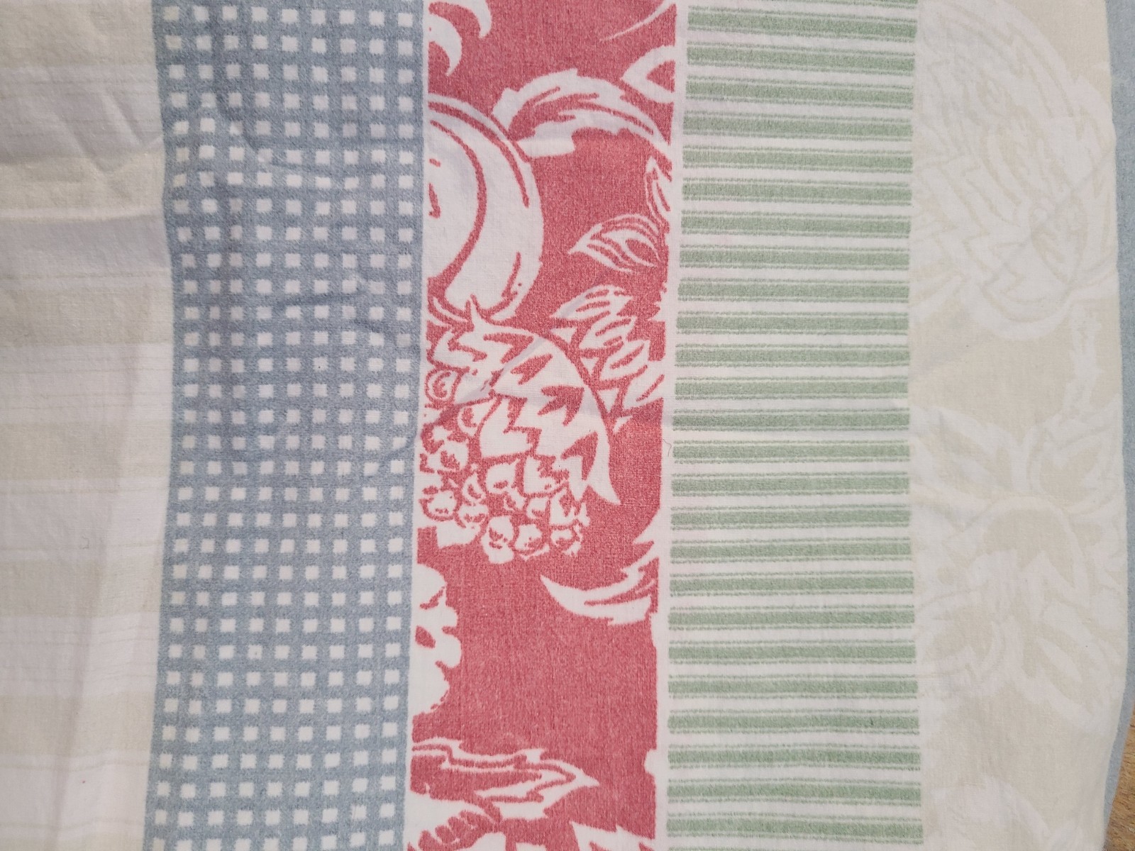 Guess Home "Patterned Stripes" Twin Flat Sheet gallery
