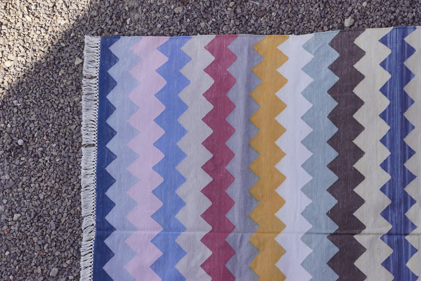 Rugmoda Cotton Multicolor Zigzag Chevron 4x6 ft Area Rug for Living Room Bedroom gallery