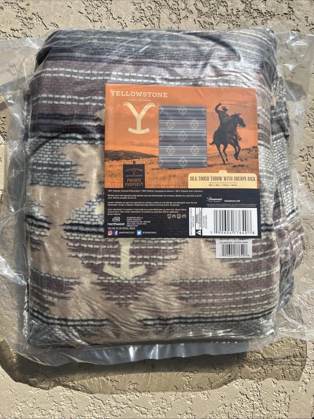 Paramount Yellowstone Silk Touch Throw Blanket w/Sherpa 60”x80” Western Ombre gallery