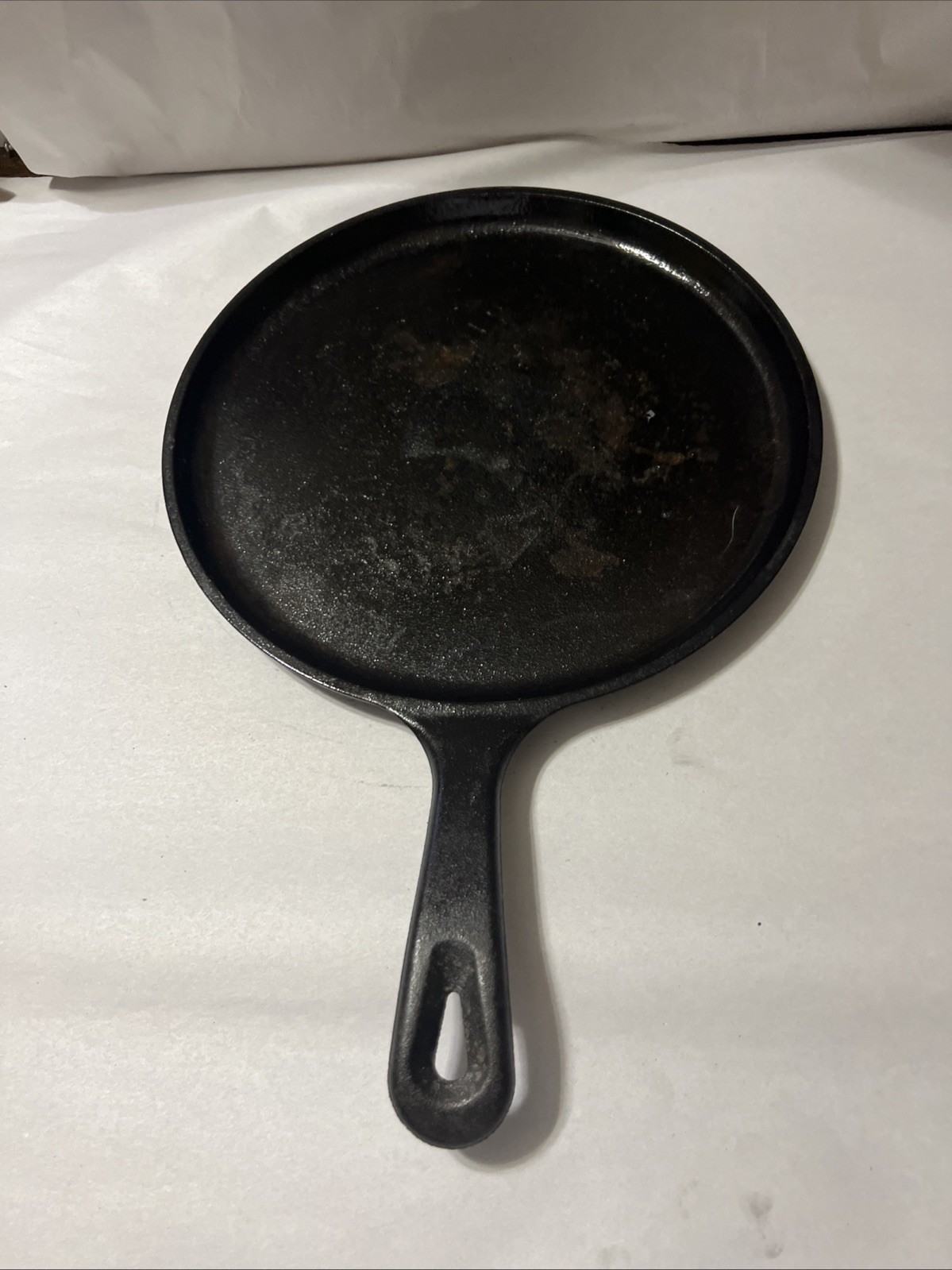 LODGE 90G 10 Inch Round Cast Irong Griddle / Pan USA gallery