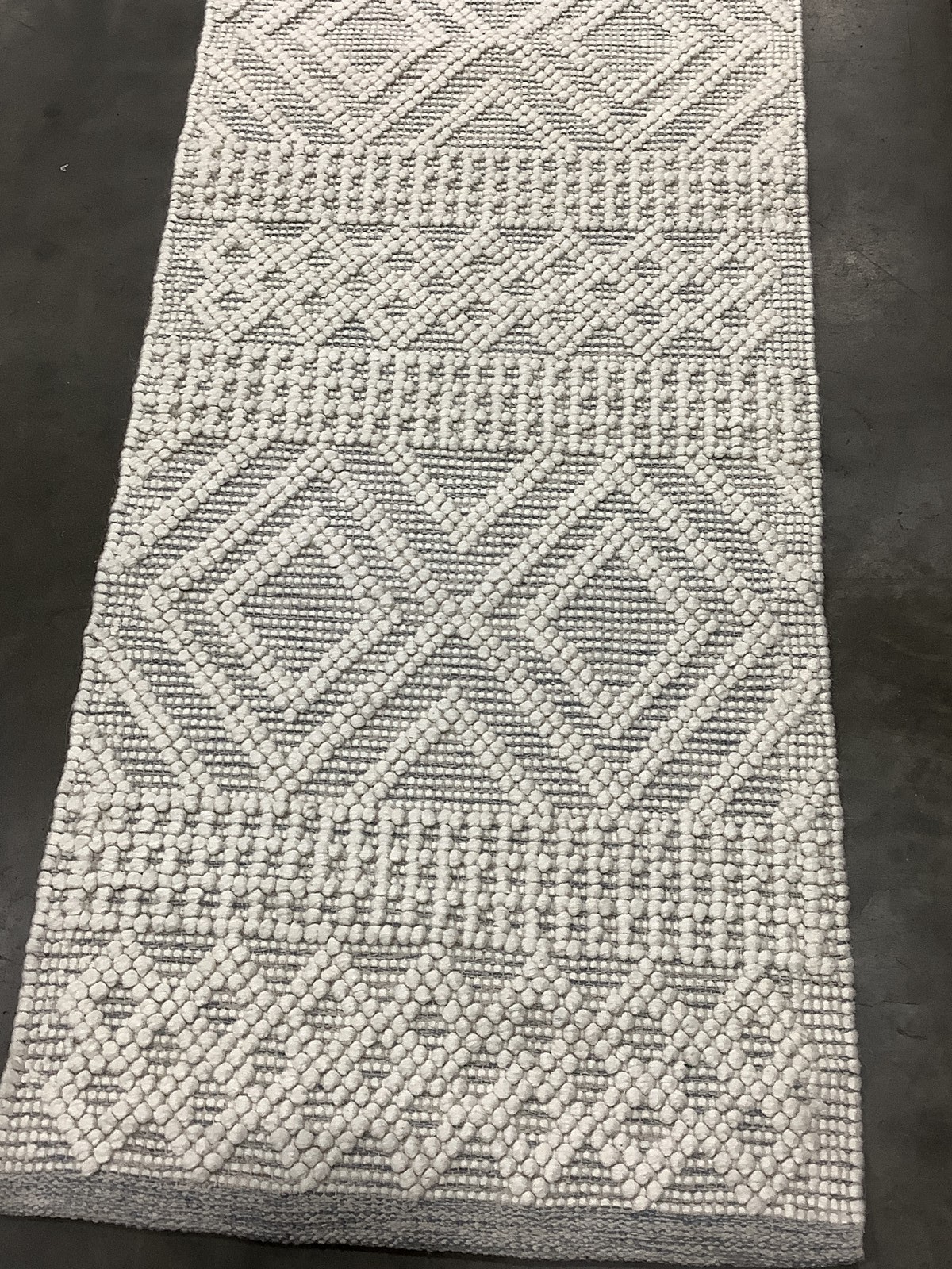 IVORY / BLUE 2'-3" x 8'-0" Pulled Thread Rug Reduced Price 1172686040 NAT830L-28 gallery