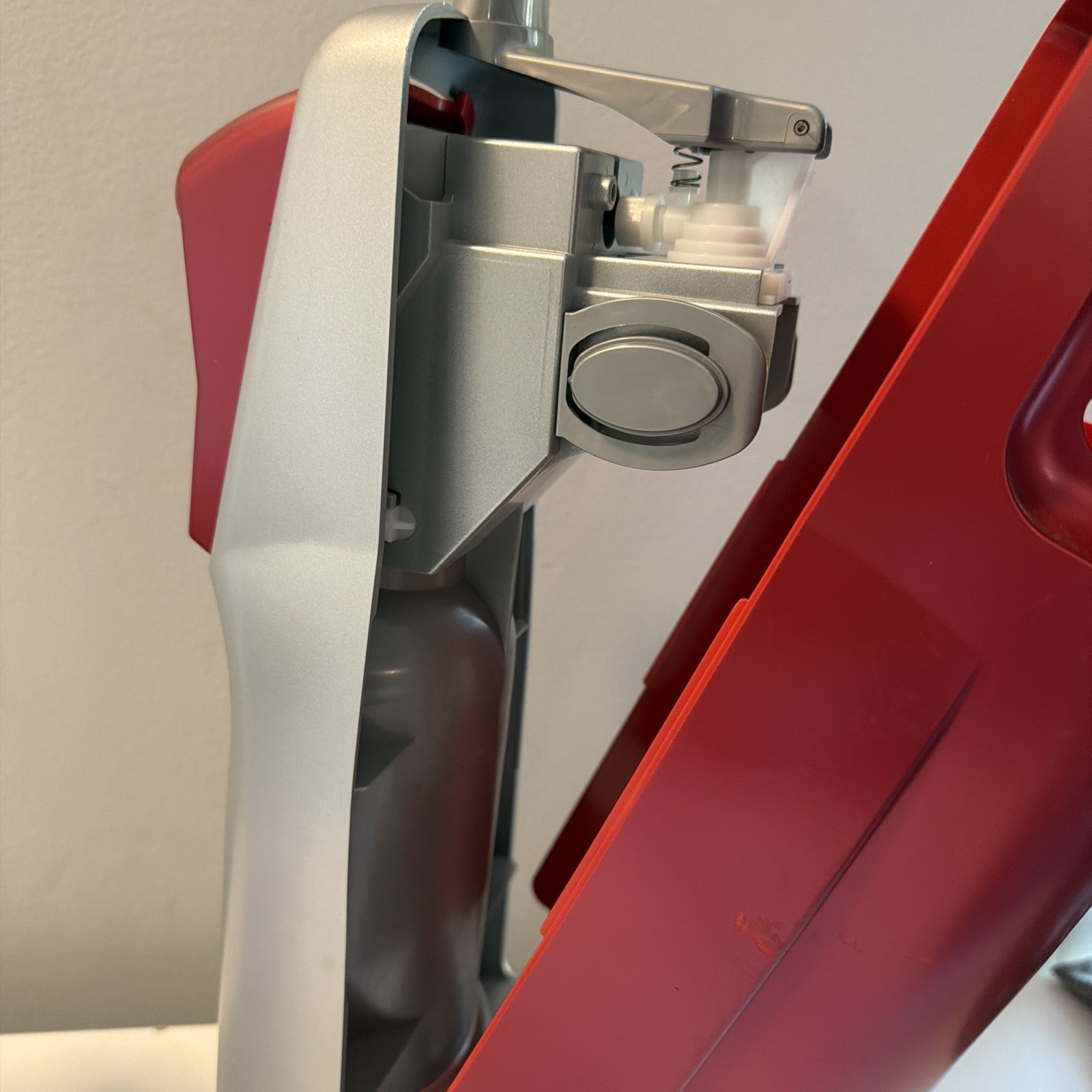 SodaStream Fountain A200 Silver And Red Sparkling Water Soda Maker Machine gallery