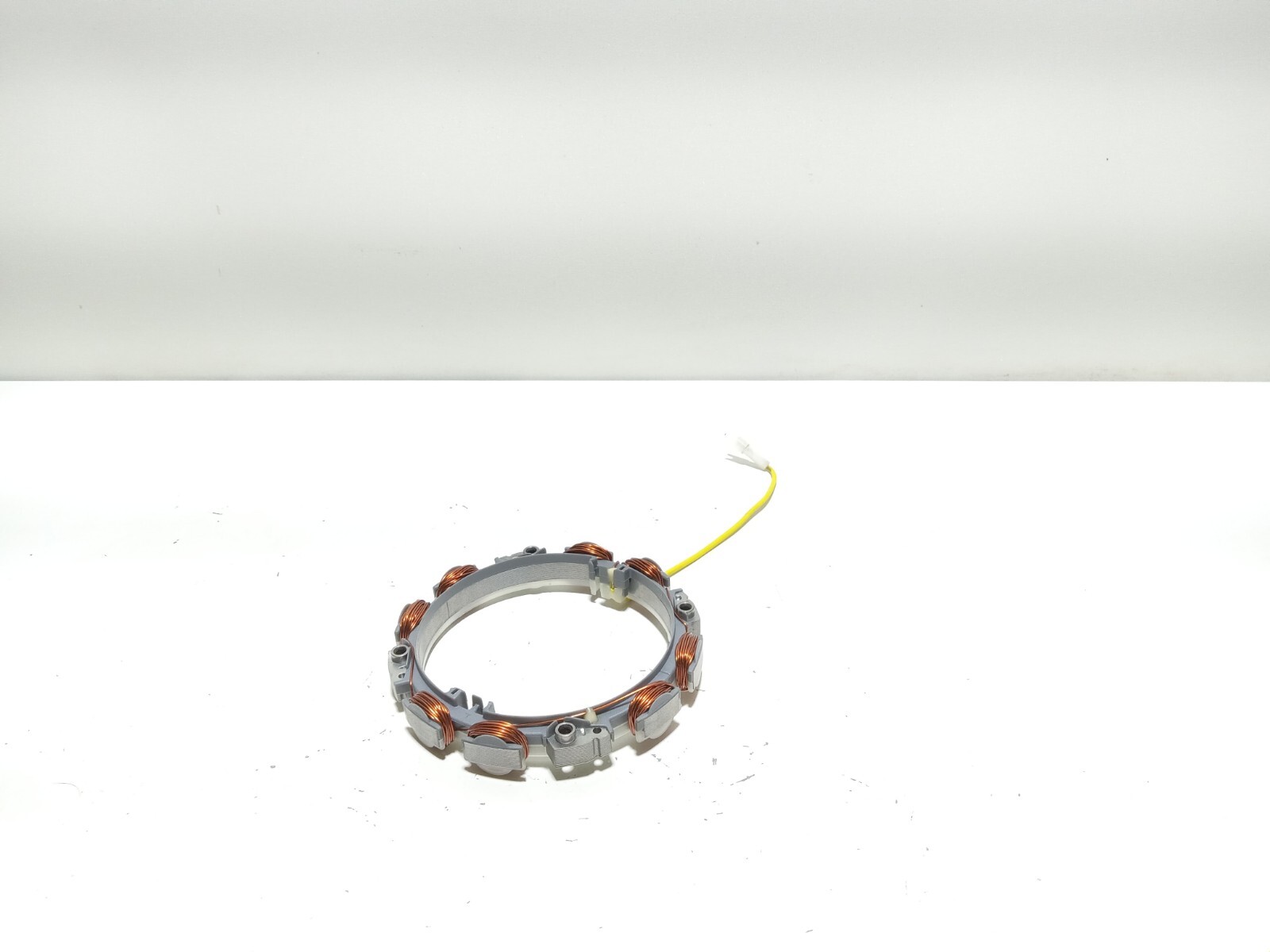 Genuine OEM Briggs & Stratton ALTERNATOR STATOR 84012661 Replaces Part# 592829 gallery